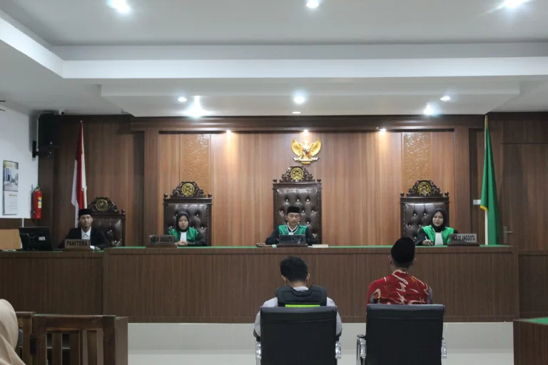 Mahasiswa AS Laksanakan Praktik Peradilan Semu di Pengadilan Agama Sukadana